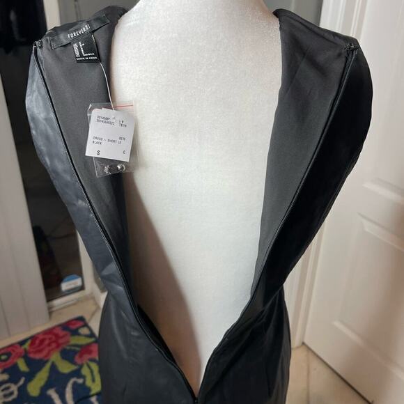 Forever 21 Black Faux Leather Dress with Studs Size Small Petite NWT - Picture 11 of 11